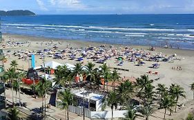 Apartamento em frente ao MAR